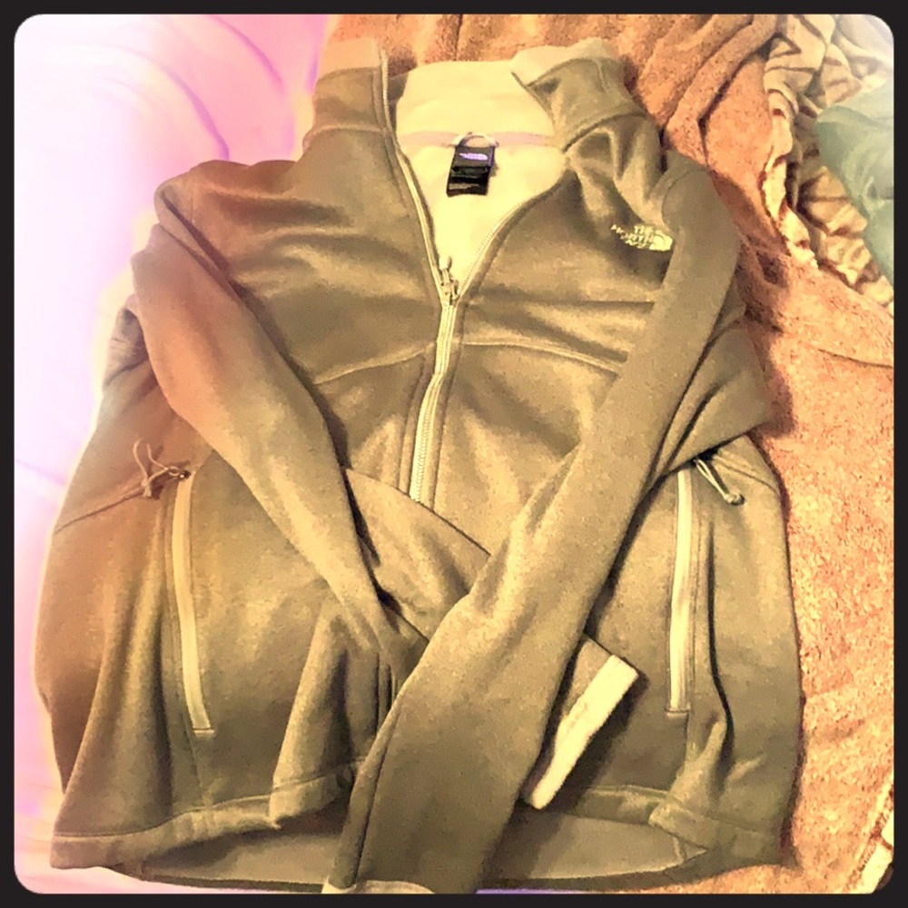 Brand new North Face jacket. Size XL